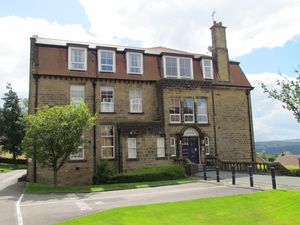 Entrance - click for photo gallery